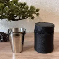 ჭიქები 70 მლ უჟანგავი ფოლადის, სალაშქრო პატარა ზომის ჭიქები, 4 ცალი უჟანგავი ფოლადის ჭიქები ტყავის ჩასადებით ელვაშესაკრავით, უჟანგავი ფოლადის შოტის ჭიქები, პატარა უჟანგავი ფოლადის ჭიქების ნაკრები, პატარა მეტალის ჭიქები - Image 7