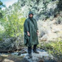 Армейский дождевик ВОДОНЕПРОНИЦАЕМЫЙ 8000-10 000мм дождевики 3 в одном для выживания Военный портативный многофункциональный пончо-плащ для походов и прогулок дождевик — изображение 9