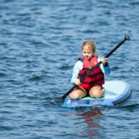 Детский спасательный жилет 20-40 кг спасательный жилет, Маленький спасательный жилет Yamaha Большой размер с регулируемыми ремнями Светоотражающие водонепроницаемые жилеты для плавания — изображение 21